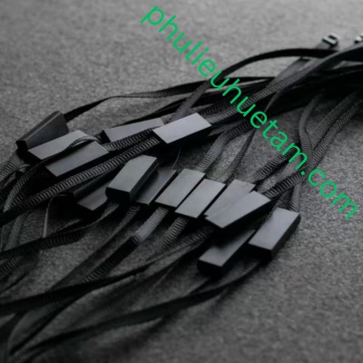 Dây treo thẻ bài