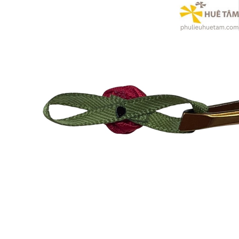 Bông hồng thắt tay thủ công