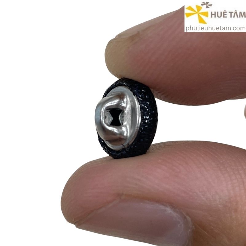 Cúc bọc vải chân đồng R xi mạ màu Nikel