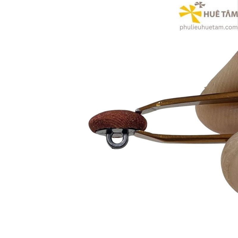Cúc bọc vải chân nhựa lực kéo cao