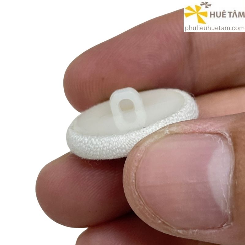 Cúc bọc vải chân nhựa lực kéo cao