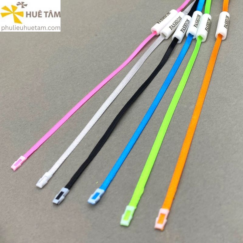 Dây treo thẻ bài 2 đầu, thân tròn có Logo, dây satin 3mm