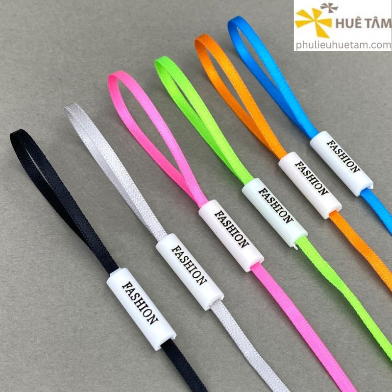 Dây treo thẻ bài 2 đầu, thân tròn có Logo, dây satin 3mm