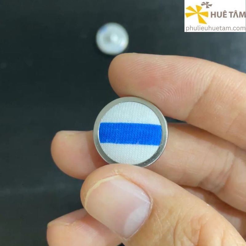 Nút bọc vải mặt cong bọc khoen