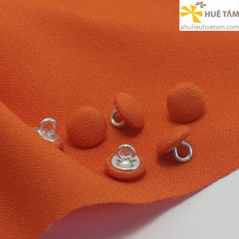 Nút bọc vải mặt cong chân kẽm chân đồng chân sắt