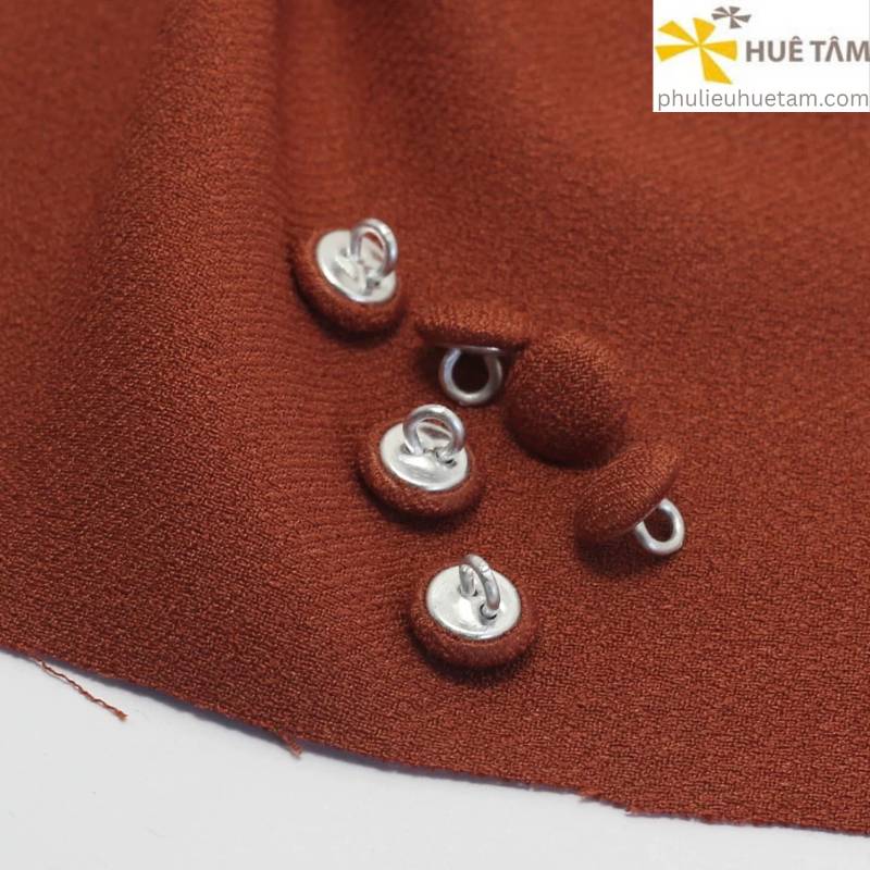 Nút bọc vải mặt cong chân kẽm chân đồng chân sắt
