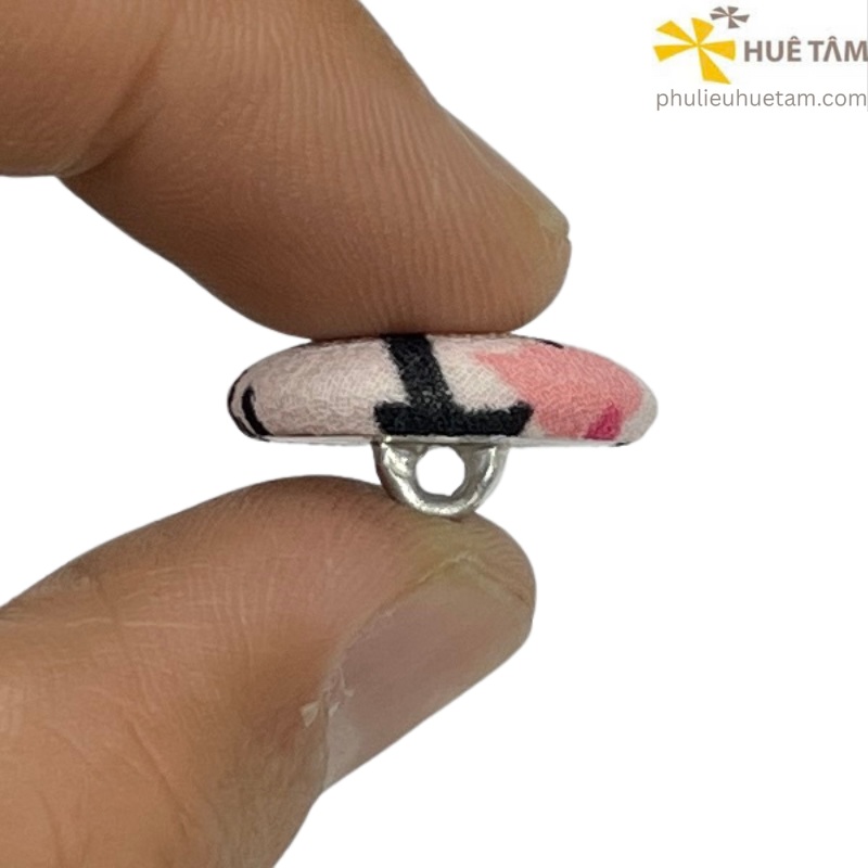 Nút bọc vải mặt cong chân nhôm R