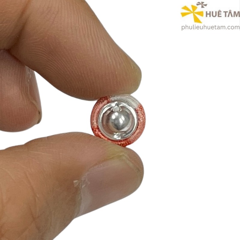 Nút bọc vải mặt cong chân nhôm tròn