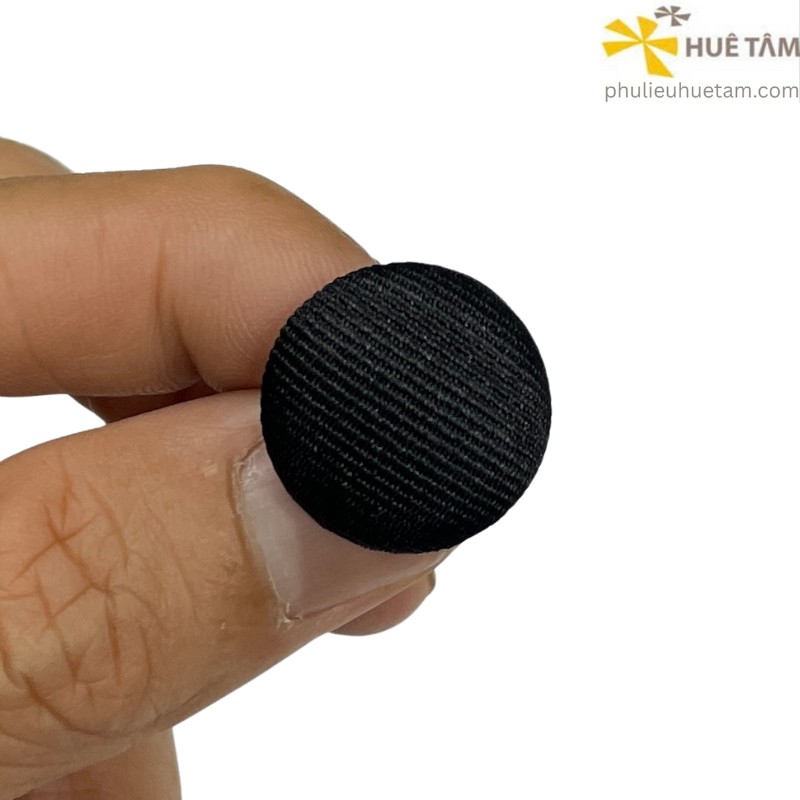 Nút bọc vải mặt cong chân nhựa đen