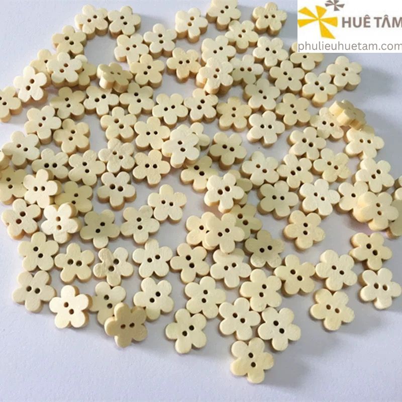 Nút gỗ khắc chữ
