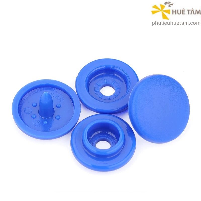 Nút nhựa bốn thành phần 15mm