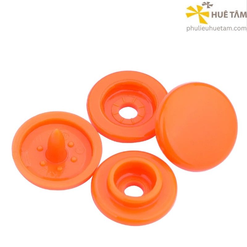 Nút nhựa bốn thành phần 15mm