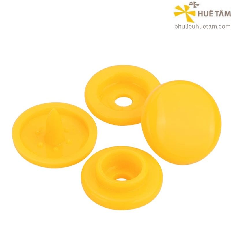 Nút nhựa bốn thành phần 15mm