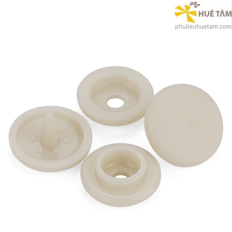 Nút nhựa bốn thành phần 15mm