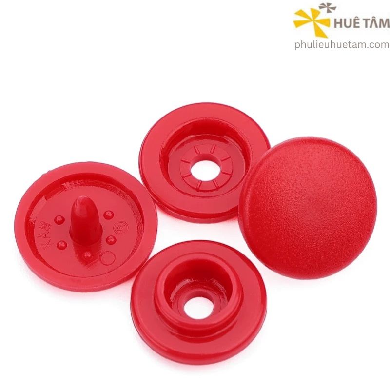 Nút nhựa bốn thành phần 15mm