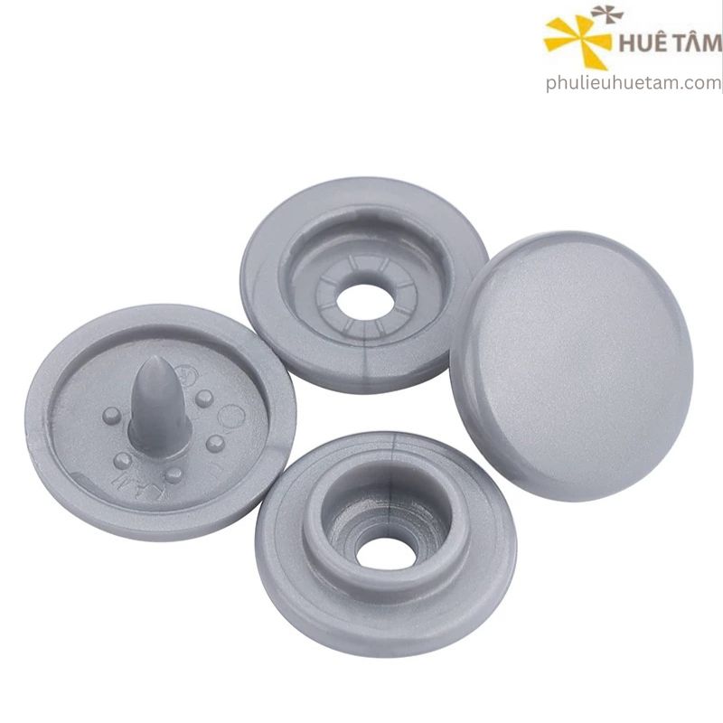 Nút nhựa bốn thành phần 15mm