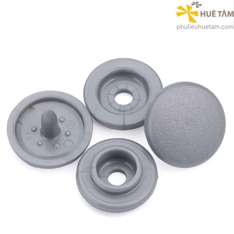 Nút nhựa bốn thành phần 15mm