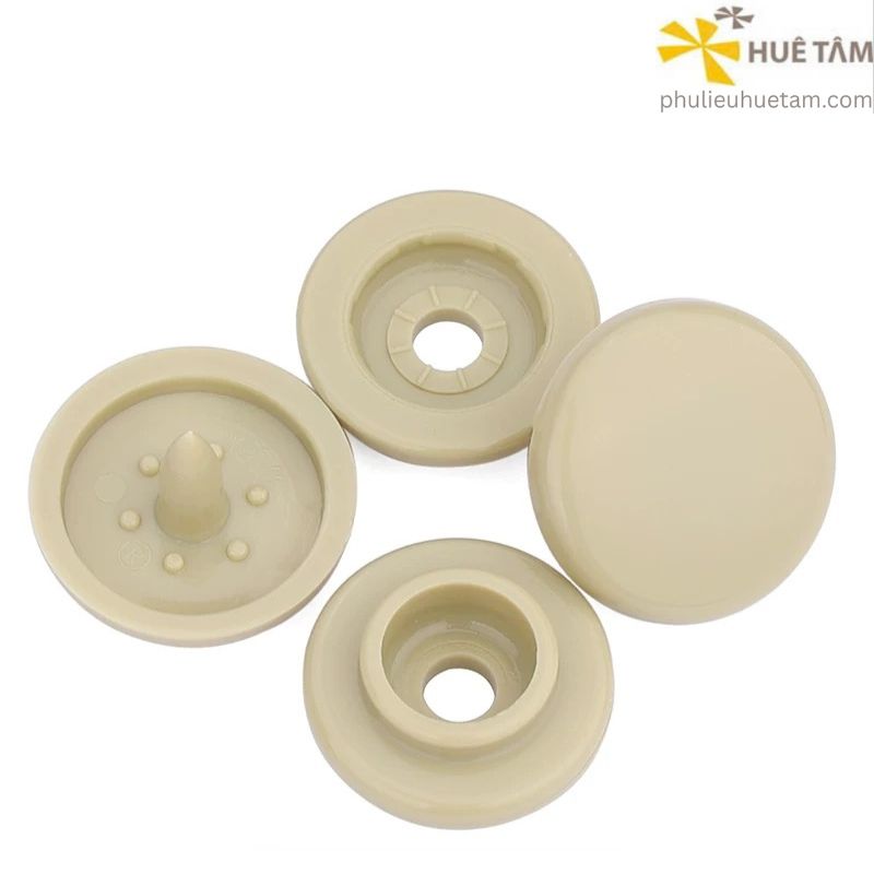 Nút nhựa bốn thành phần 15mm