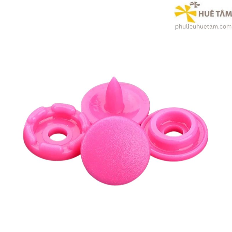 Nút nhựa bốn thành phần 9mm