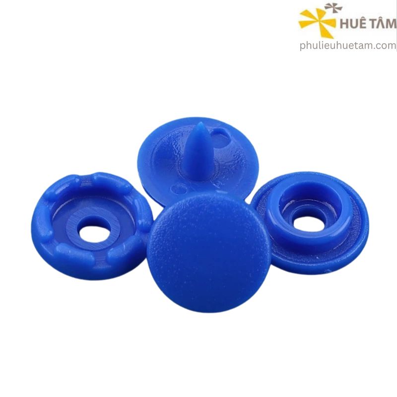 Nút nhựa bốn thành phần 9mm