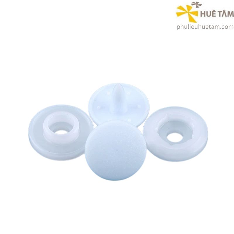 Nút nhựa bốn thành phần 9mm