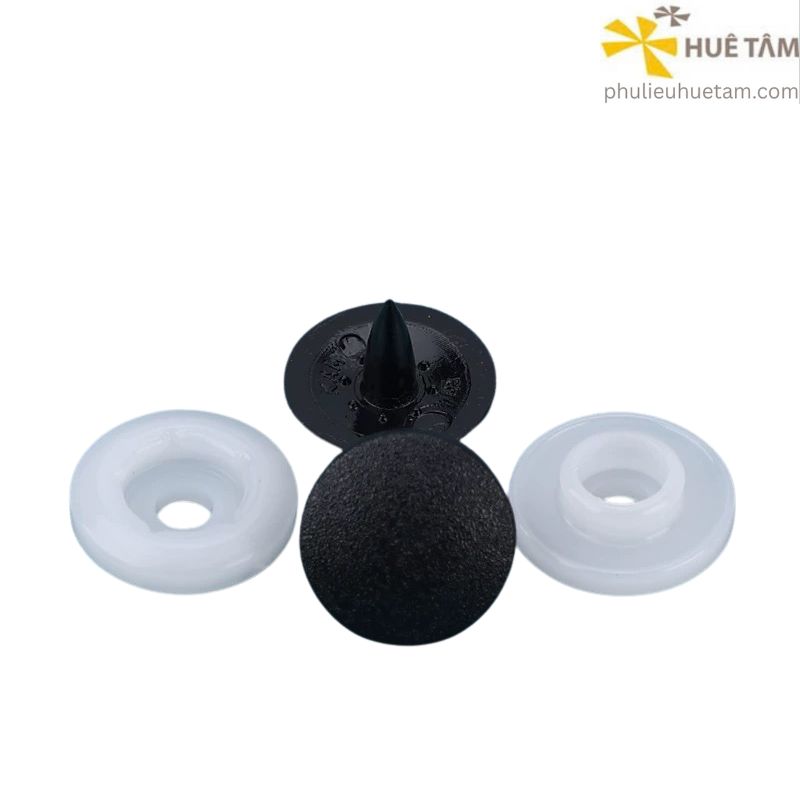 Nút nhựa bốn thành phần 9mm