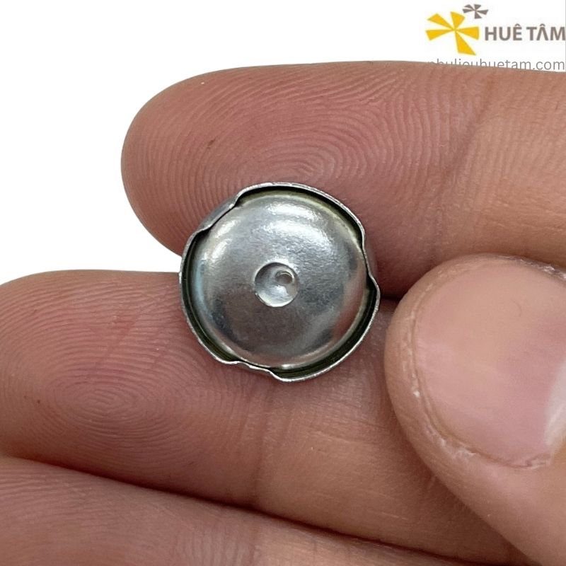 Phôi cúc nón bọc vải chân sắt 3 chấu