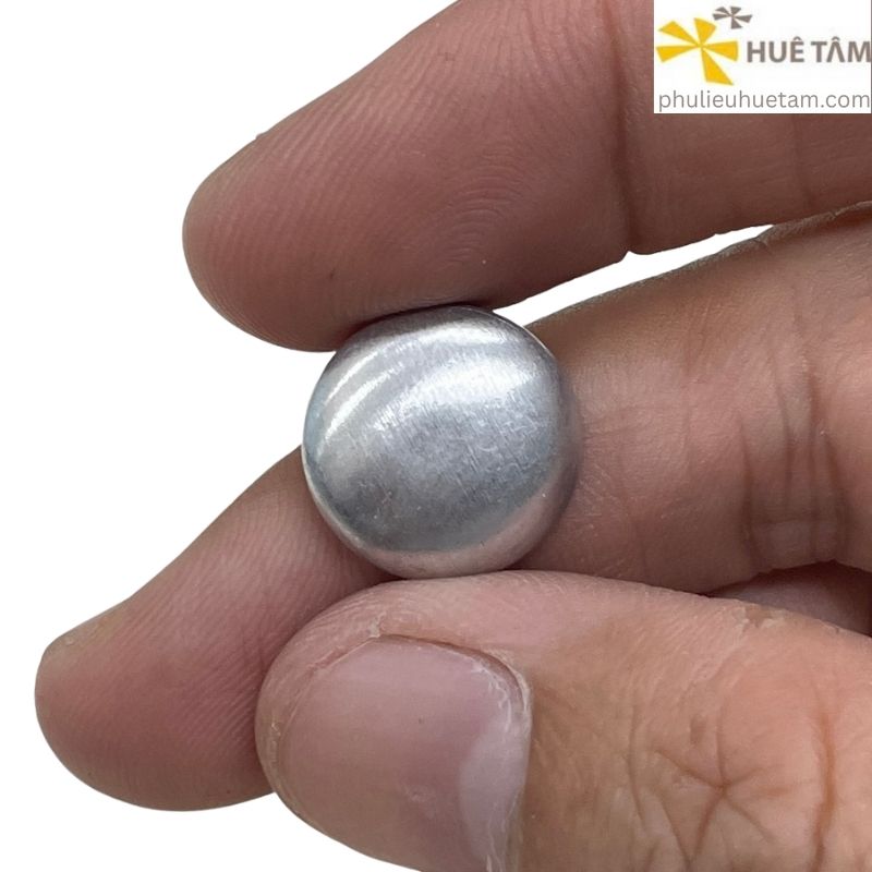 Phôi cúc nón bọc vải đế nhựa đinh nhôm