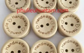 Nút gỗ khắc chữ