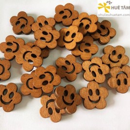 Nút gỗ khắc chữ