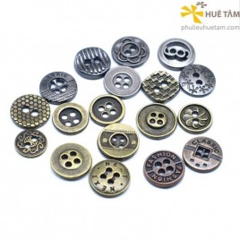 Nút kim loại 4 lổ
