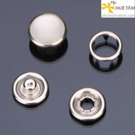 Nút prong snap mặt trân châu