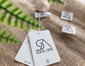 Mác quần áo: vật liệu và kỹ thuật in