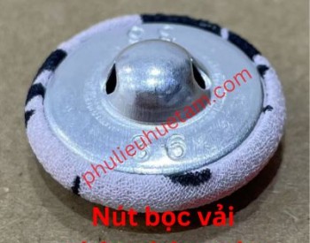 Nút bọc vải Huê Tâm